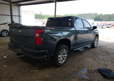 2020 Chevrolet Silverado 1500 4Wd Short Bed Custom z USA, uszkodzony, nr VIN 3GCPYBEH8LG201517